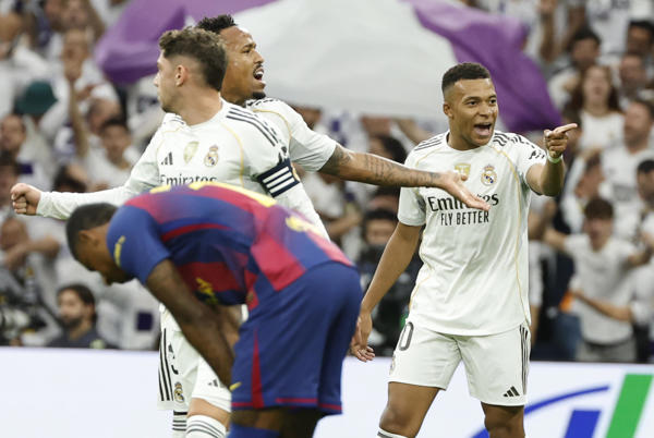 Madrid y Barça encabezan la lista 'Forbes' de los clubes más valiosos del mundo