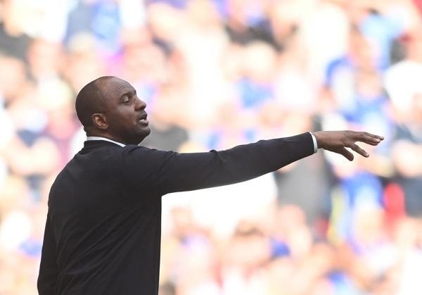 Patrick Vieira anunciou a primeira convocatória como selecionador do Senegal, com 29 jogadores chamados para os duelos com Moçambique, Etiópia e Comores.