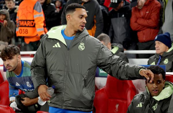 Mestalla espera a Brahim, Gonzalo, Mastantuono... y Trent