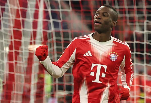 Nicolas Jackson recebe cartão vermelho em sua terceira partida como titular pelo Bayern