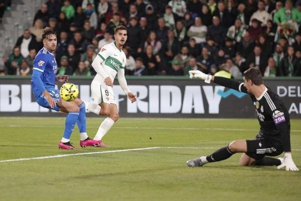 Lupo in veste d'agnello: l'insidia Elche sbarca al Bernabéu