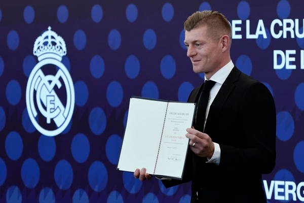 Kroos, qui vit toujours à Madrid, n'aurait pas besoin de modifier radicalement son mode de vie s'il acceptait la proposition. EFE