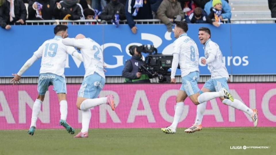 El Zaragoza saca la cabeza