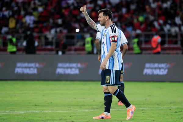 Messi hace el último chequeo a Argentina