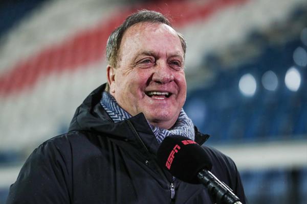Un problema familiar deja a Advocaat sin Mundial