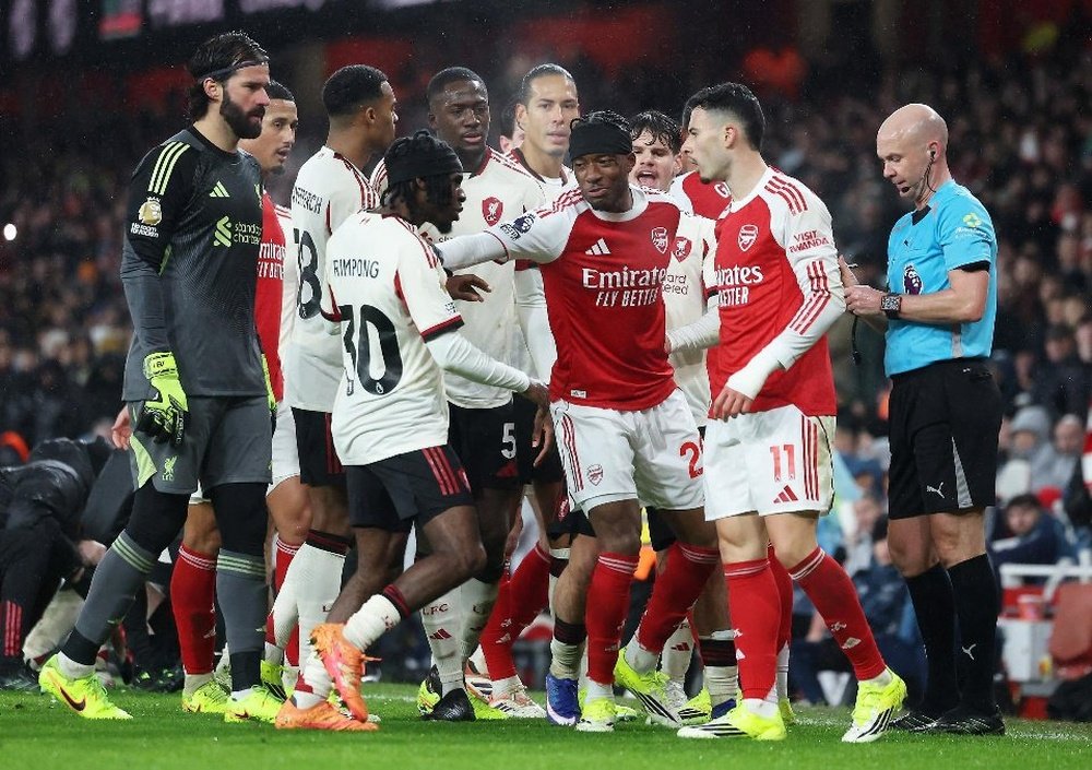 Arsenal et Liverpool sont bien placés pour assurer leur place dans ce tournoi élargi à 32 équipes. EFE