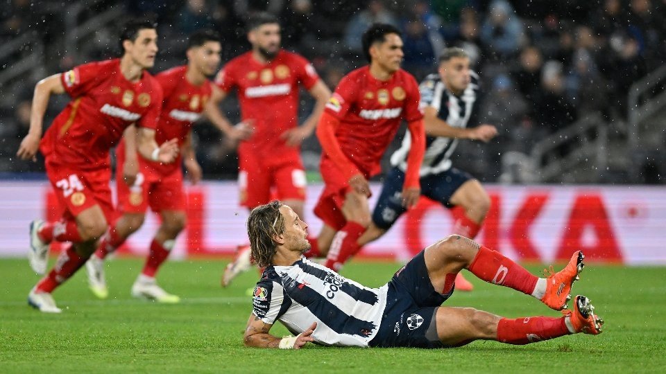 Toluca empieza ganando y abate a Monterrey y a Canales