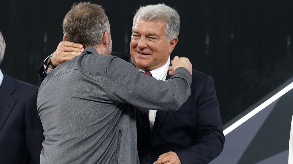 Laporta dimite y se presenta a las elecciones del Barça