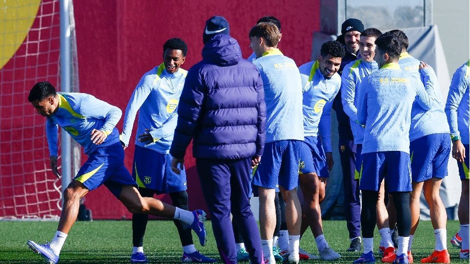 Barca squad list for La Liga game against Elche: Cancelo and De Jong return