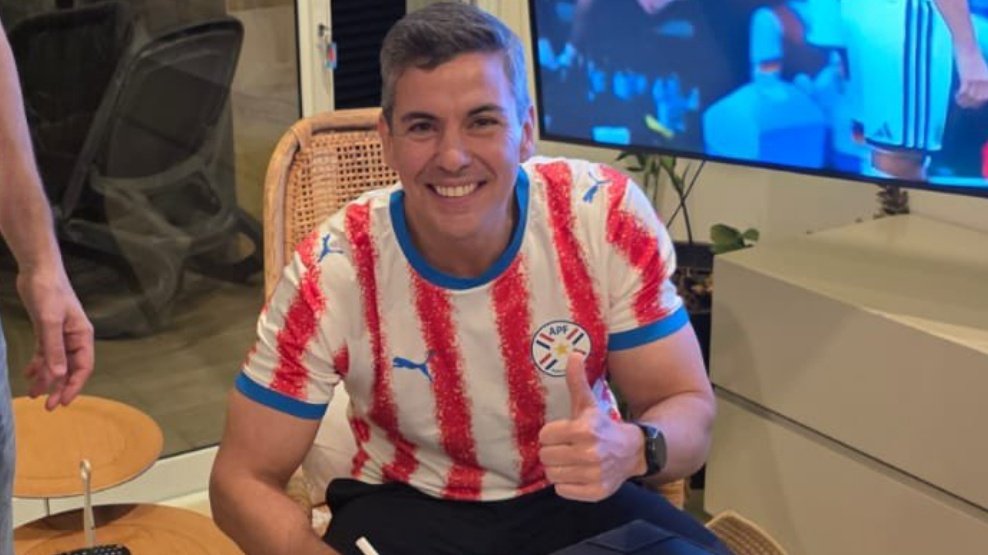 Paraguay decreta festivo nacional tras eliminar a Alemania. Santiago Peña