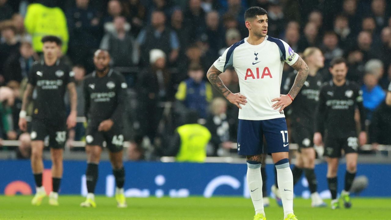 Should Barcelona move for Spurs defender Cristian Romero?