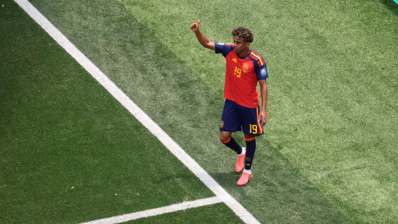 Para Lamine sería un honor jugar contra Cristiano