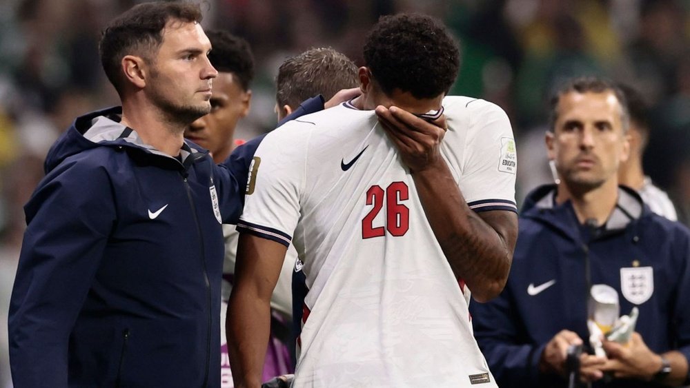 Quansah has been handed a two-match ban following his dismissal against Mexico. EFE