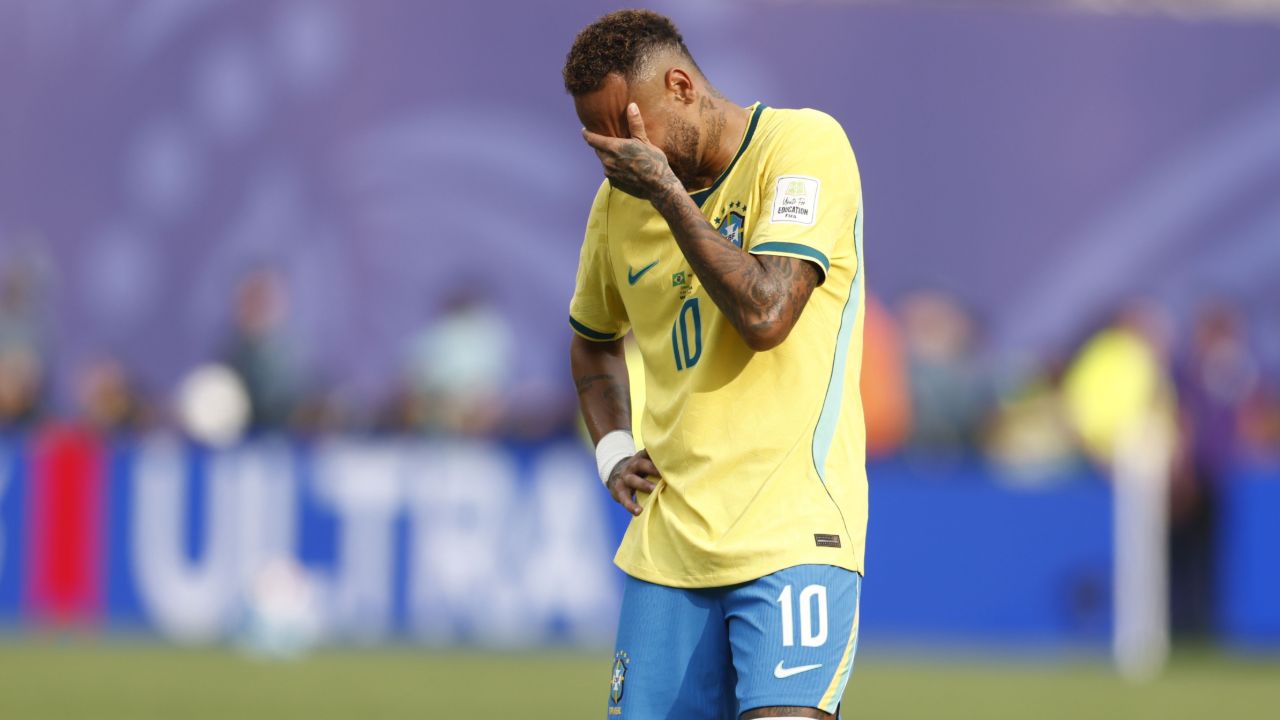 Adiós a Brasil... ¿y al fútbol? Neymar se plantea la retirada