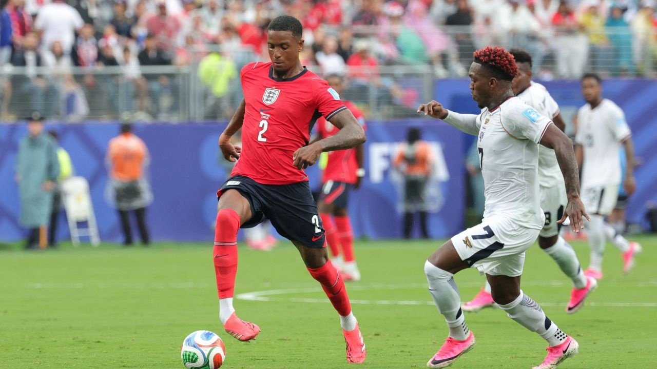 Arsenal encara barreira de 60 milhões de libras para contratar Ezri Konsa