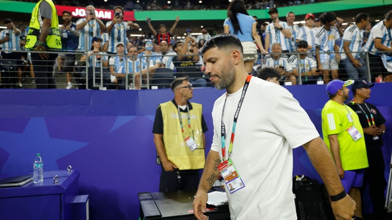 Aguero hits out at Laporte ahead of World Cup final: "Don't try to be the provocateur"