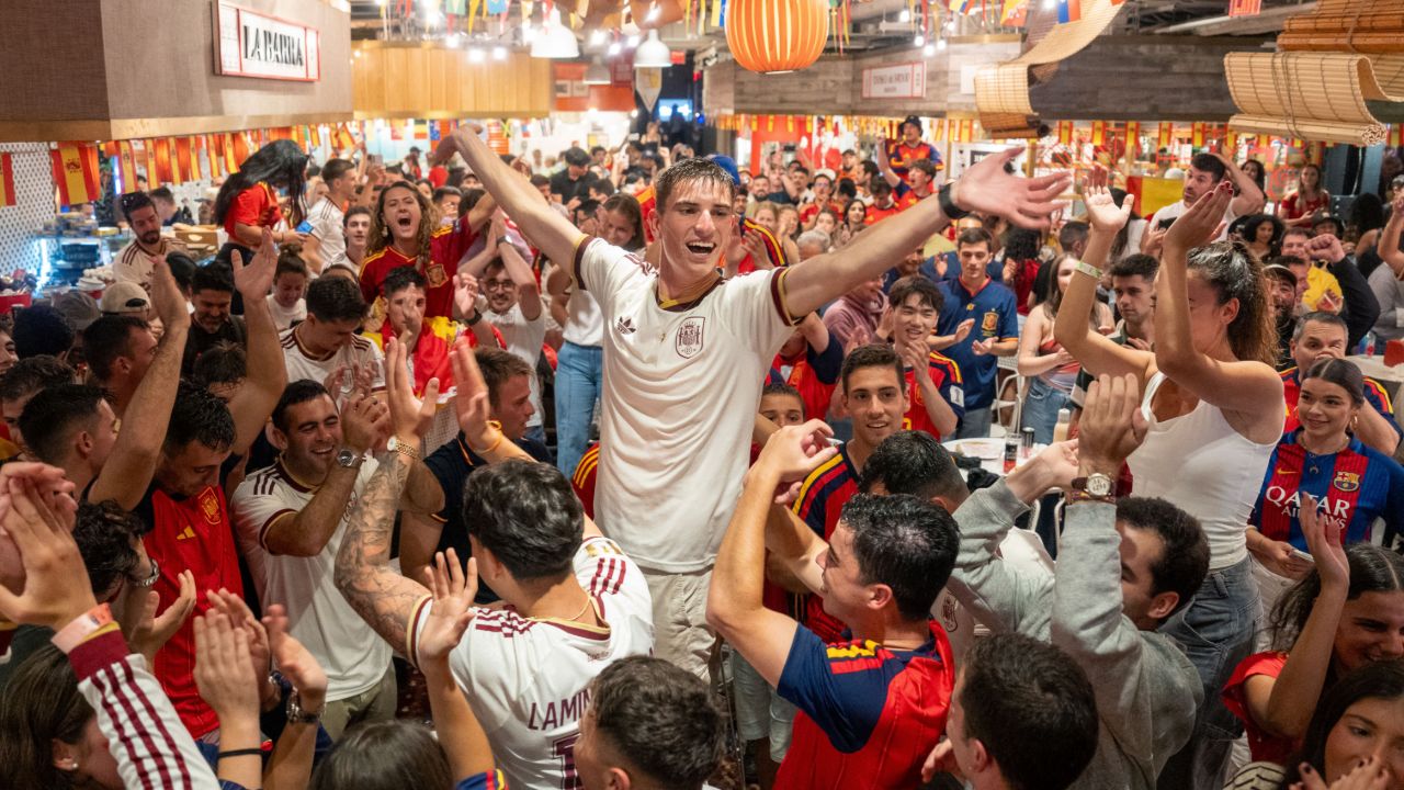 La final yanqui hablará español