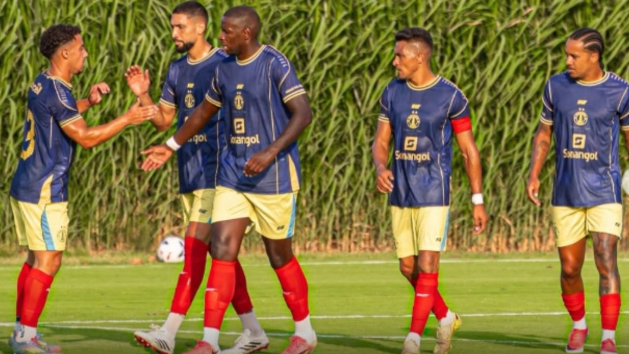 A equipe espanhola foi superada pelo Petro Luanda em duelo realizado nas instalações de Royalverd.