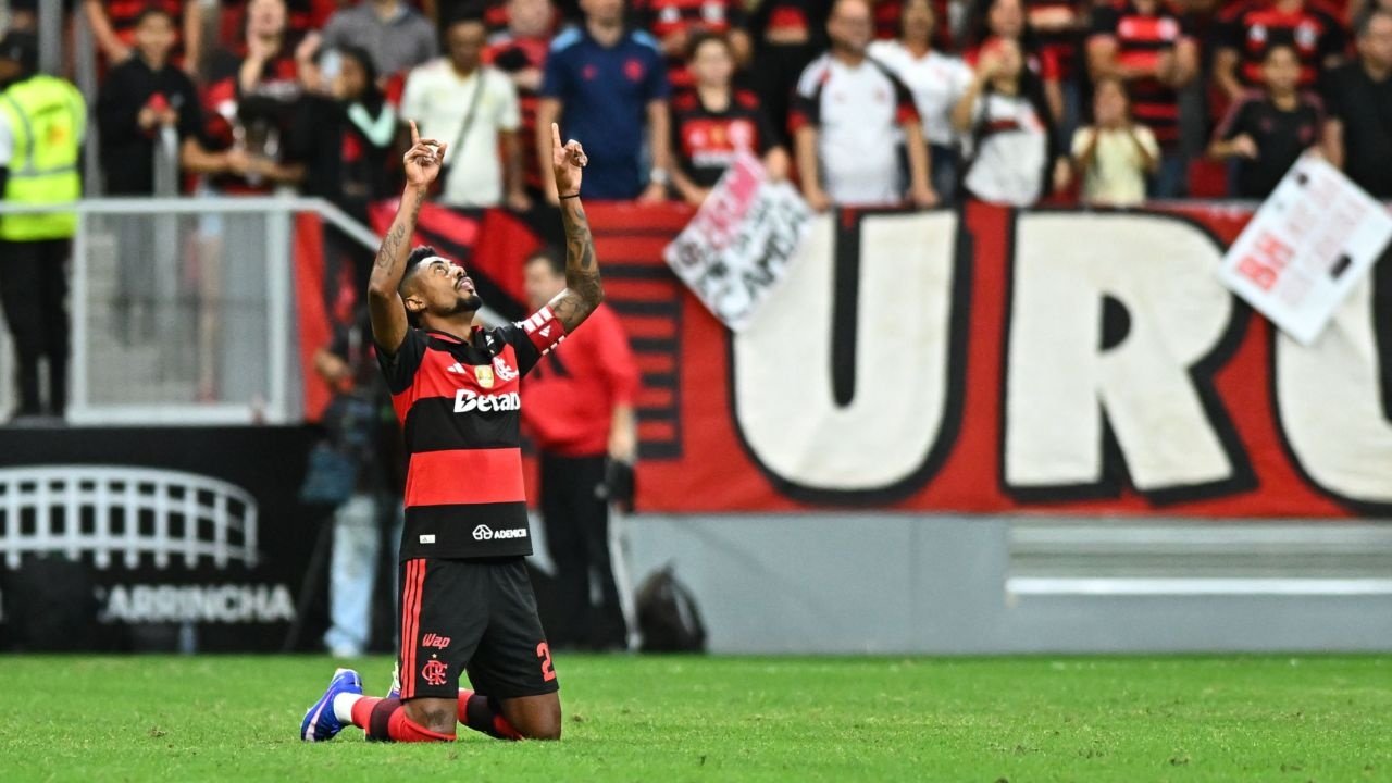Bruno Henrique marcou e deu assistência na vitória do Flamengo sobre o Independiente del Valle, chegando a sete participações em gols na Libertadores.