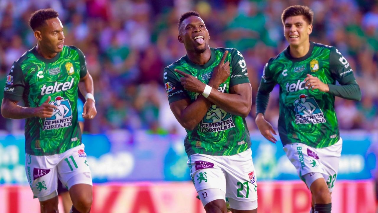 El colombiano Diber Cambindo anotó los dos tantos con los que León derrotó 2-0 a Atlético San Luis en la conclusión de la octava jornada del Apertura del fútbol mexicano.
