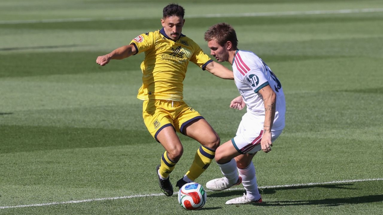 El Real Madrid ganó por la mínima el partido de entrenamiento ante el Alcorcón (1-0), en lo que fue el primer encuentro de Mourinho en su vuelta al banquillo 'merengue'. Arda Güler falló un penalti y Daniel Yáñez, en los instantes finales, sí acertó en el suyo.