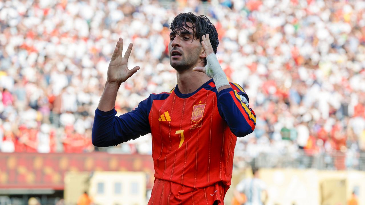 Spain's World Cup hero misfires in front of goal