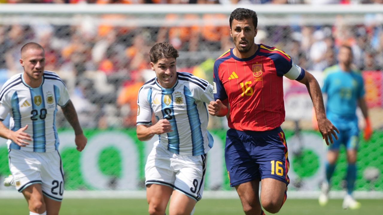 Real Madrid step up move for Rodri with talks now underway