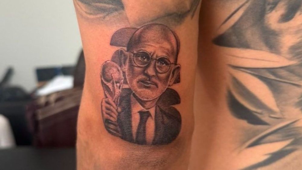 Cucurella honours pledge with De la Fuente tattoo: "Promise fulfilled"