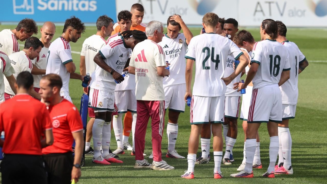 Com um grupo reduzido e desfalques importantes, a equipe 'merengue' superou o rival da Segunda Divisão por 4 a 1, em Valdebebas.