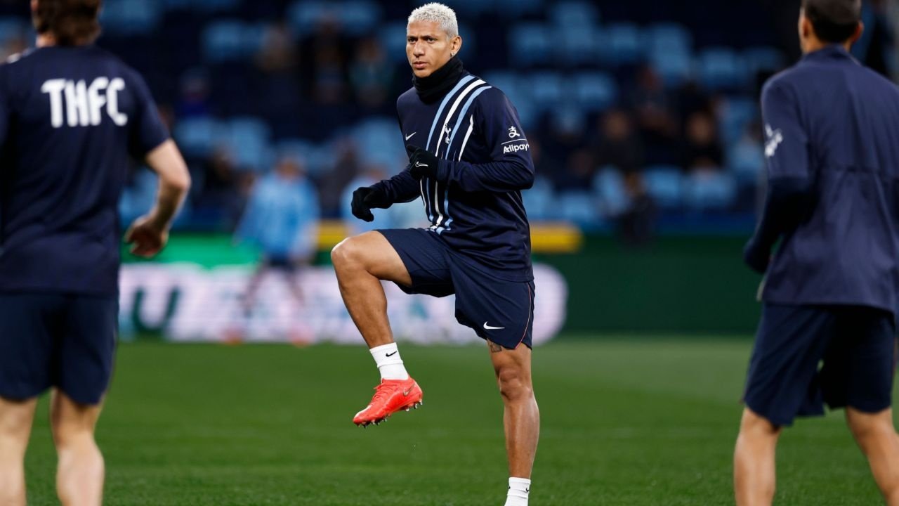 Despilfarro y desbandada en el Tottenham