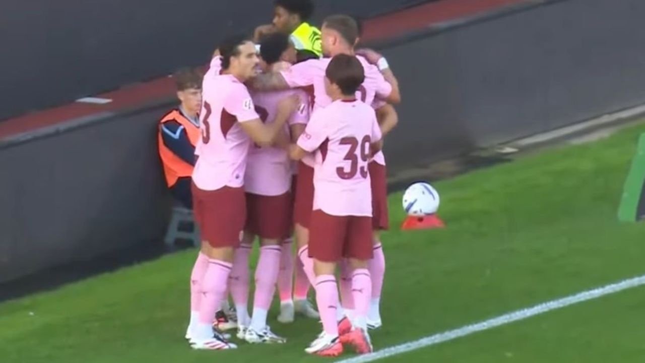 El Valencia, que empezó ganando ante el Stoke City en el 12', sufrió de lo lindo ante los británicos, que en la segunda parte empataron e incluso estuvieron cerca de voltear el marcador.