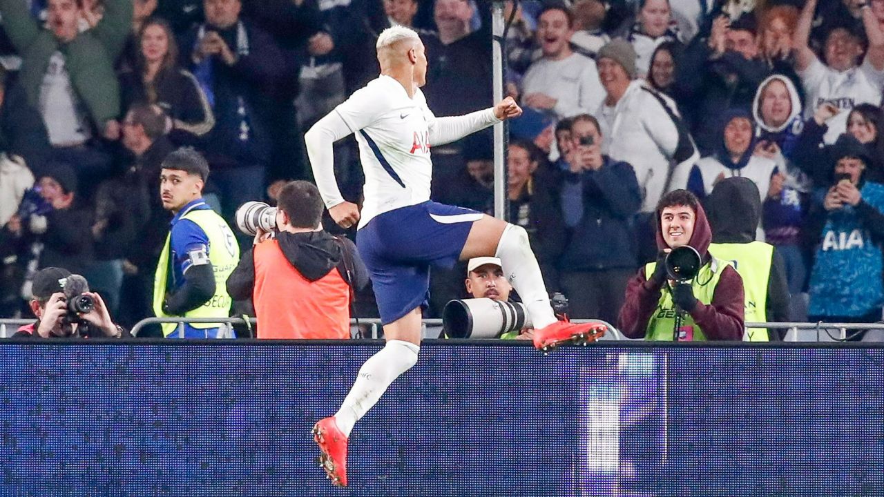 Tottenham surclasse Hoffenheim (3-0) avec un éclair de Richarlison