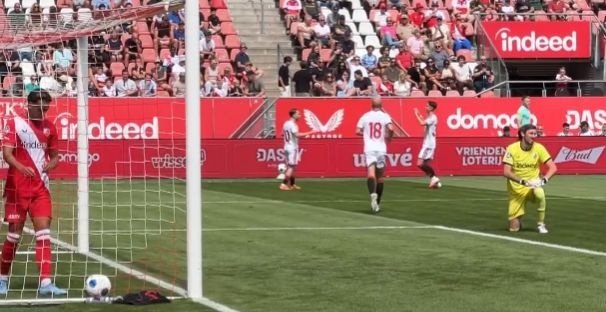 Un zarpazo de Peque da otra alegría al Sevilla