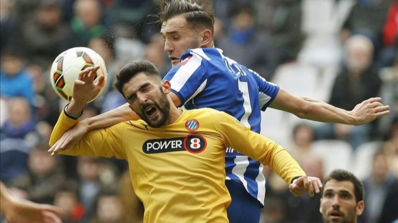 El ex del Espanyol Álvaro González cuelga las botas