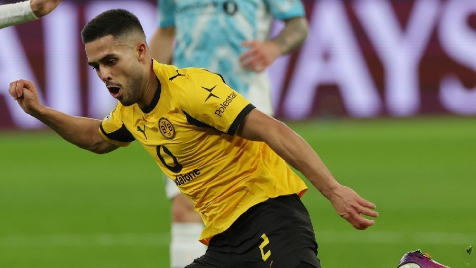 Côme finalise le prêt de Yan Couto en provenance de Dortmund