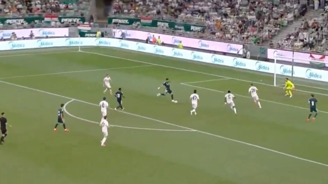 El primer gol de Espí, en pleno debut de Bernardo Silva