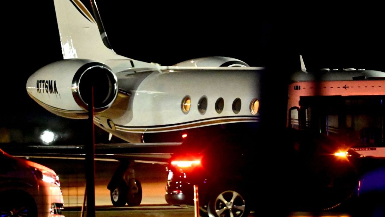 Lionel Messi returns to Rosario following the death of his father