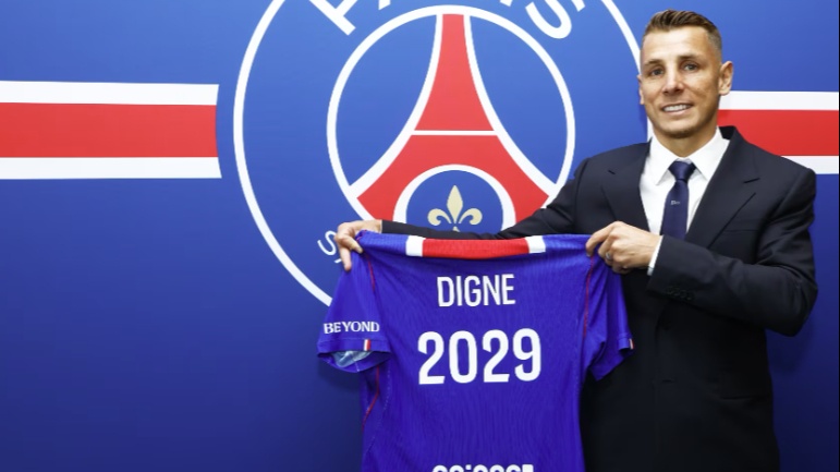 OFFICIAL - Digne returns to PSG after 11 years