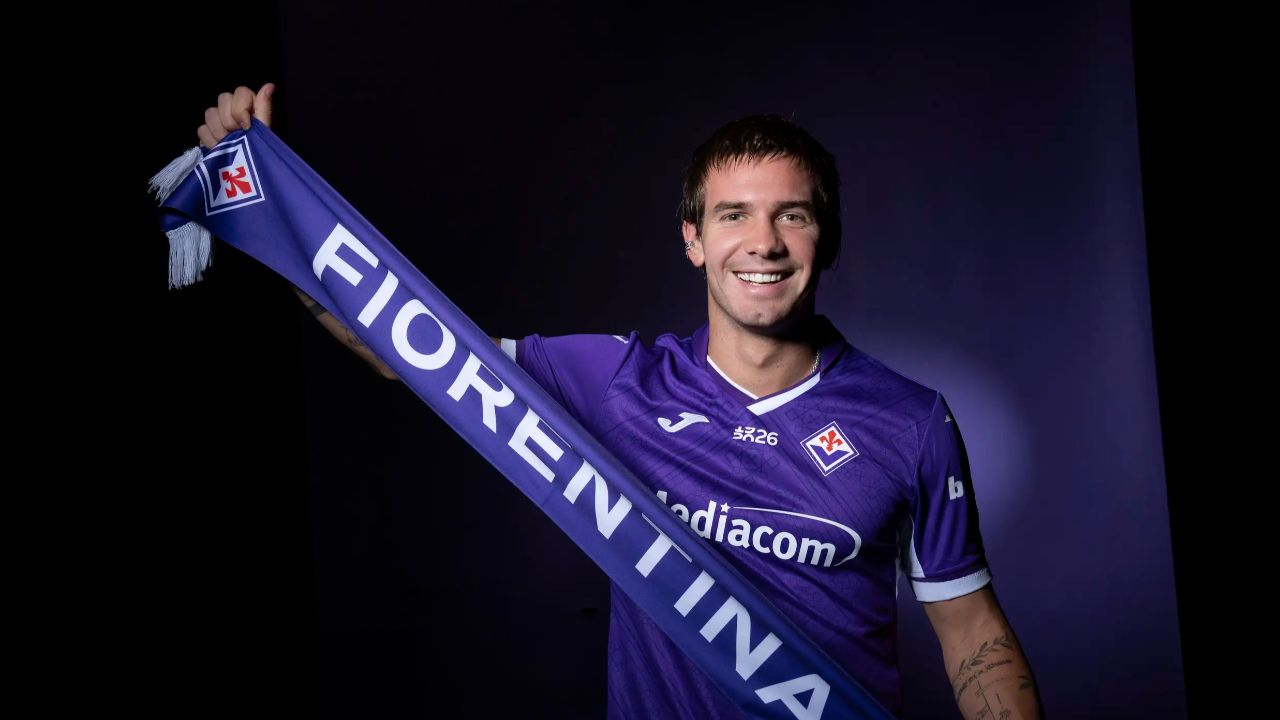 'Nico Paz is a top player, but I don't compare myself to anyone'
