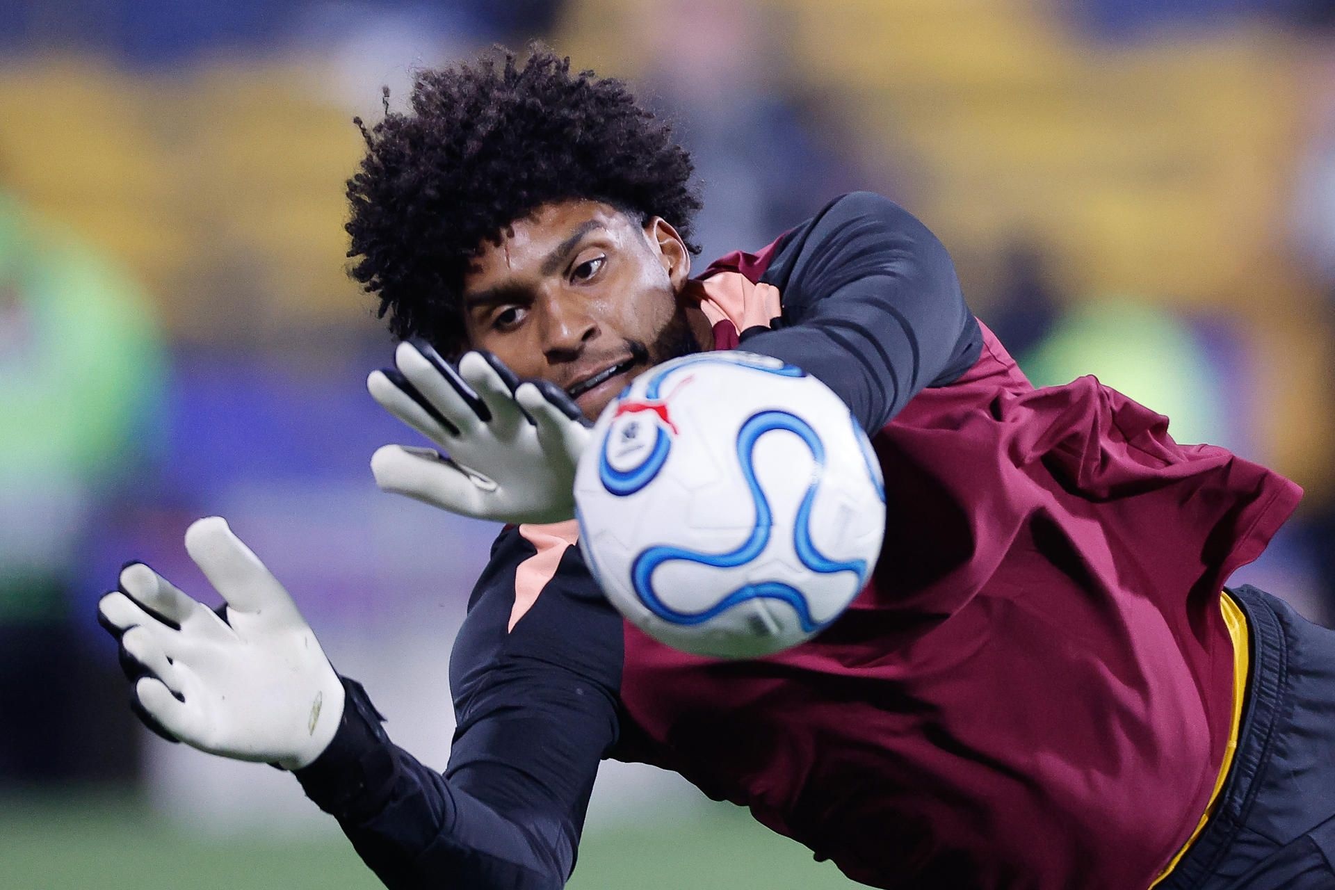 Clube argentino apresenta outra versão sobre episódio envolvendo goleiro corinthiano e promete enviar evidências à Conmebol.