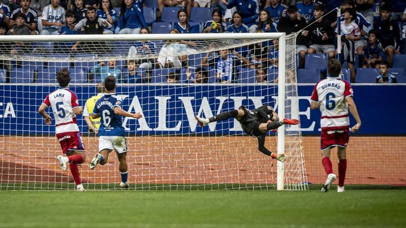 Oviedo 0-0 Granada: Aarón salva el regreso a Segunda