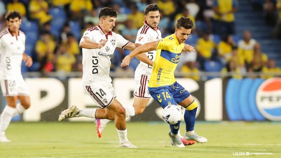 Las Palmas se queda los puntos ante el Albacete.LaLiga