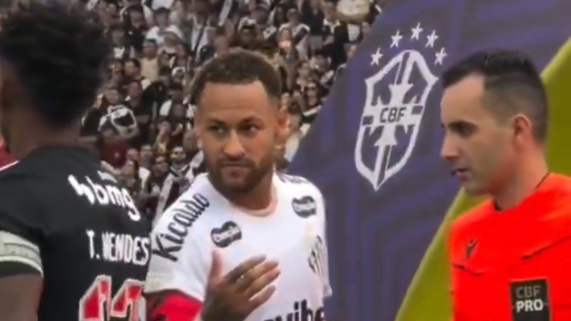 Brasileirão : Neymar royalement ignoré par Thiago Mendes lors de retrouvailles électriques