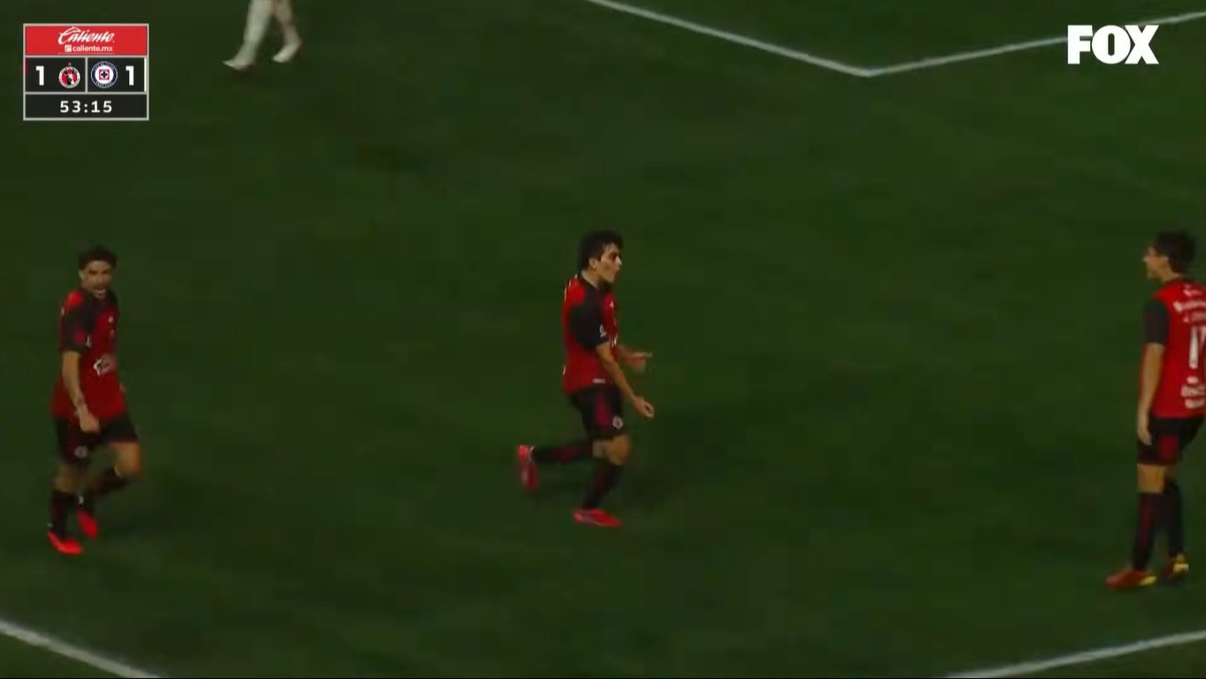 Gilberto Mora sigue ilusionando: golazo y asistencia del prodigio mexicano