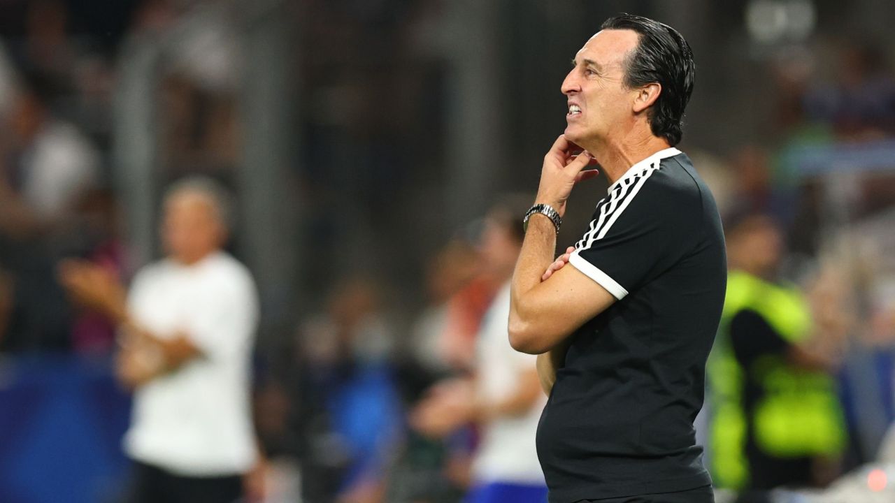 Emery, su pasado y un futuro oscuro
