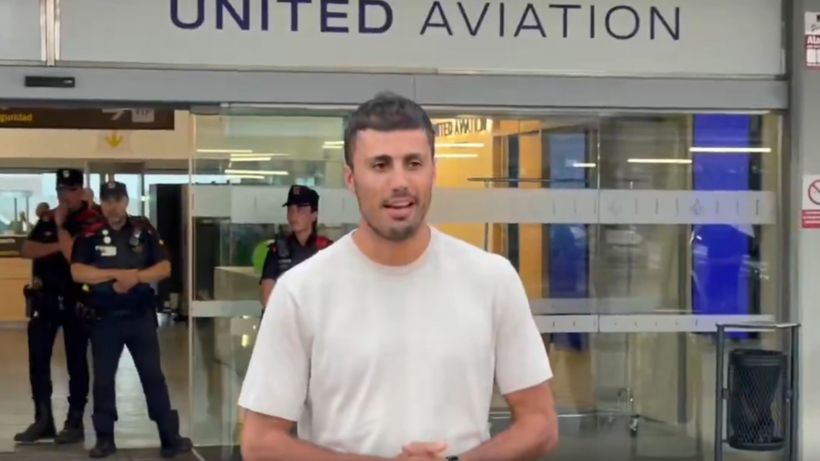 Rodri ya está en Barcelona: "Es un sueño estar aquí"