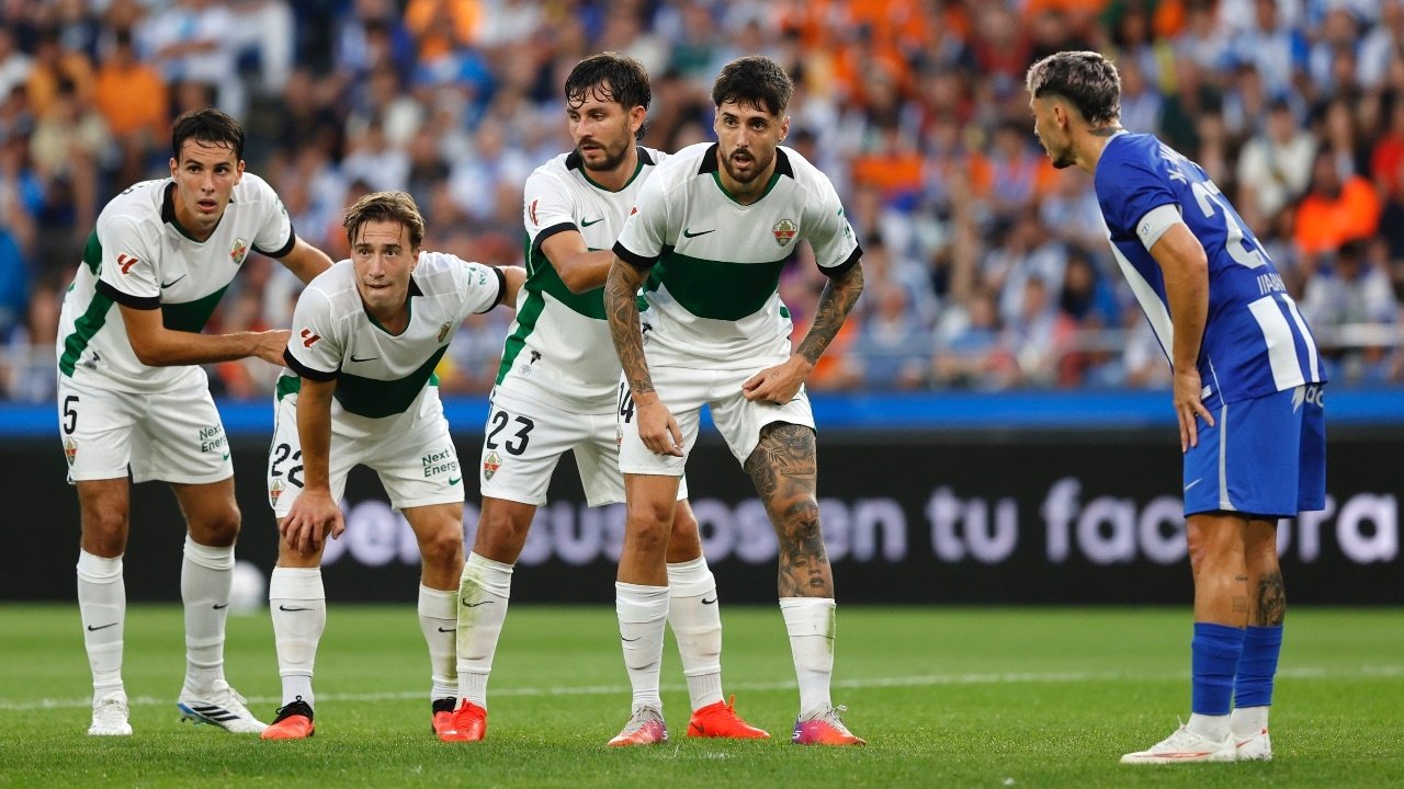 Dépor 1-1 Elche: Aguado tapa a Aubameyang