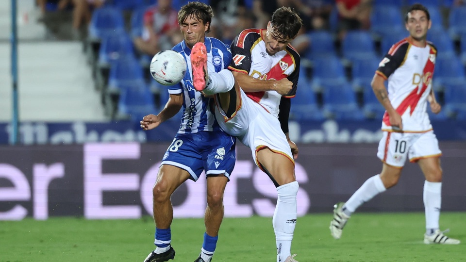 Mazazo para el Alavés: Mikel Rodríguez tiene roto el cruzado