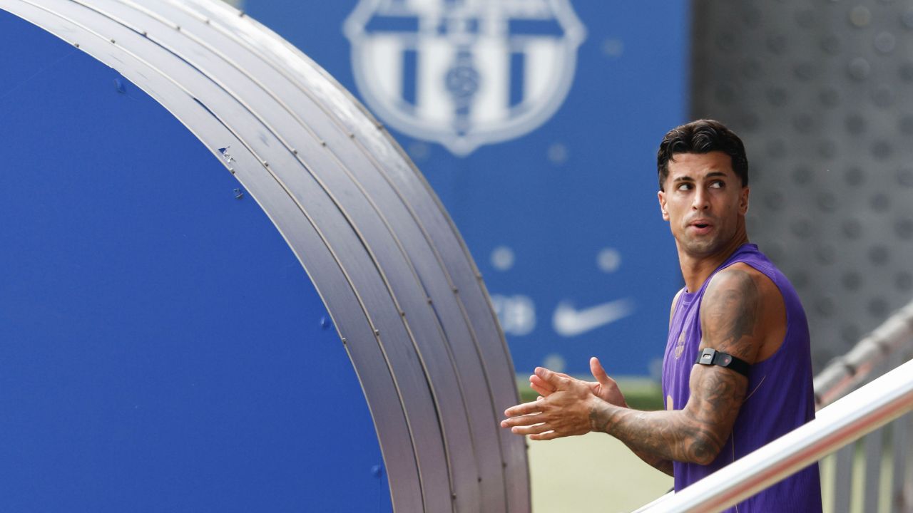 Le Barça valide l'inscription de Cancelo, Rodri ménagé à l'entraînement
