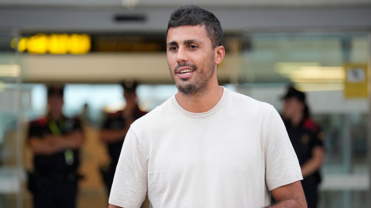 Rodri set to miss Barcelona debut after training away from group
